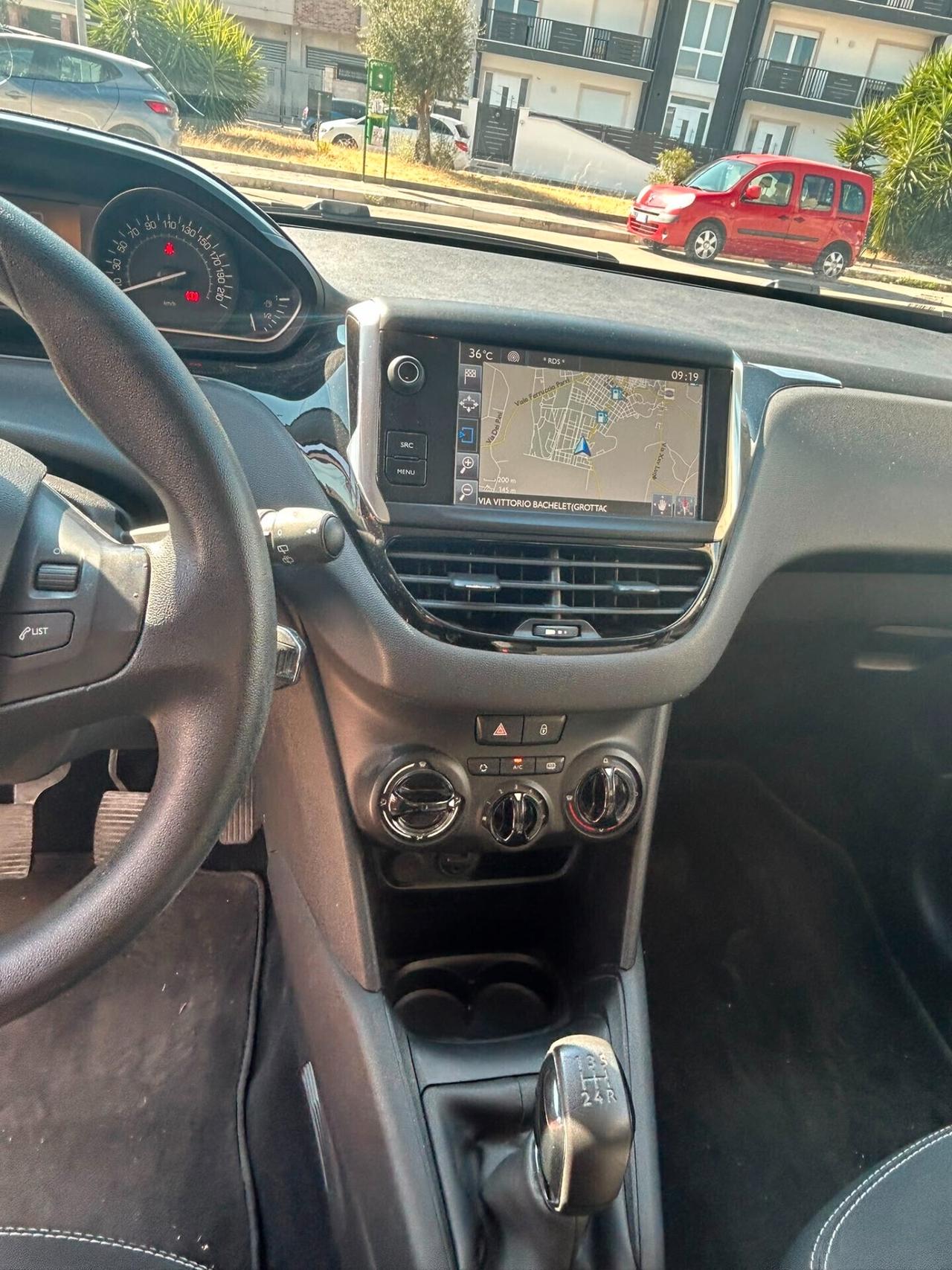 Peugeot 208 1.4 HDi 68 CV 5 porte Active