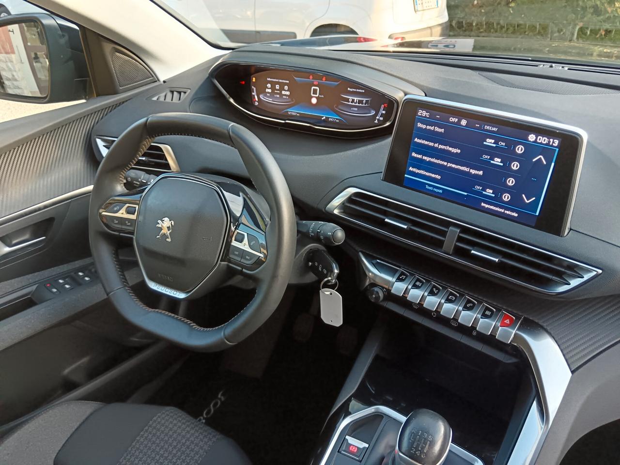 Peugeot 3008 BLUEHDI 130CV BUSINESS PERFETTA