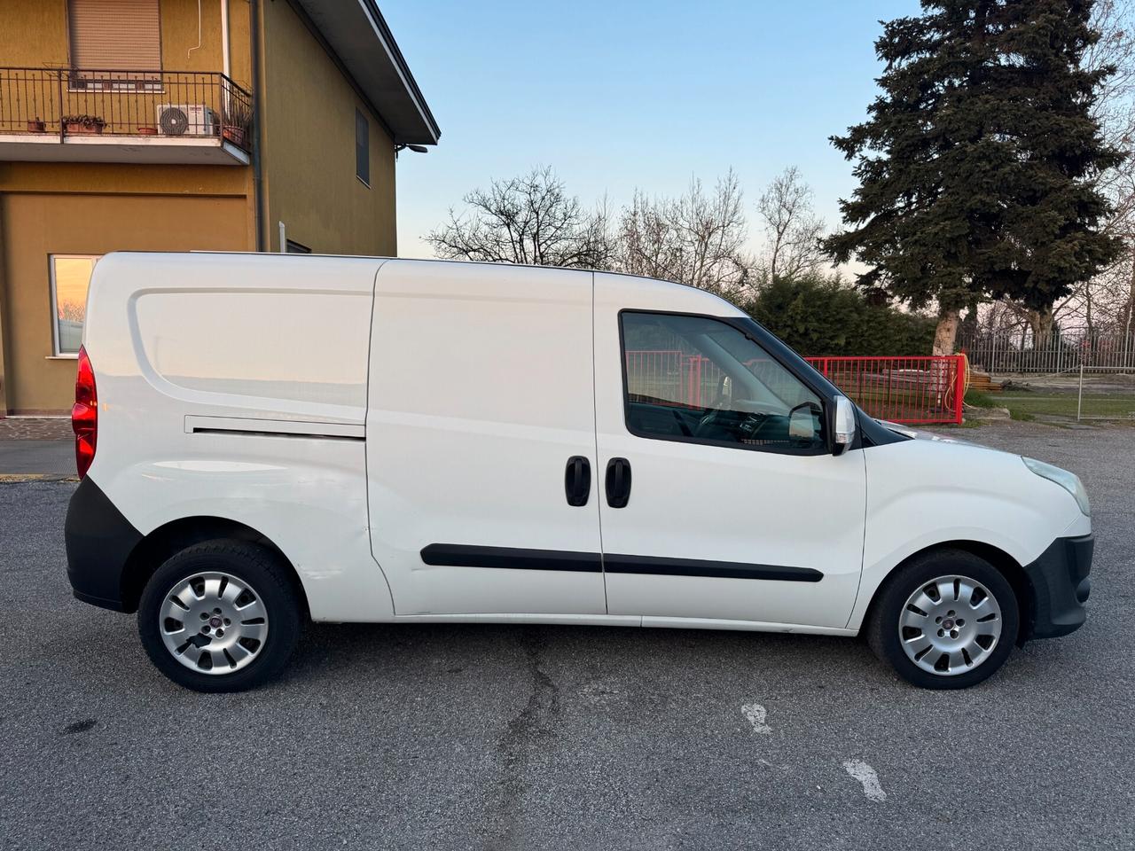 FIAT DOBLO' 1.6 MJT - 2012 - AUTOCARRO - MAXI