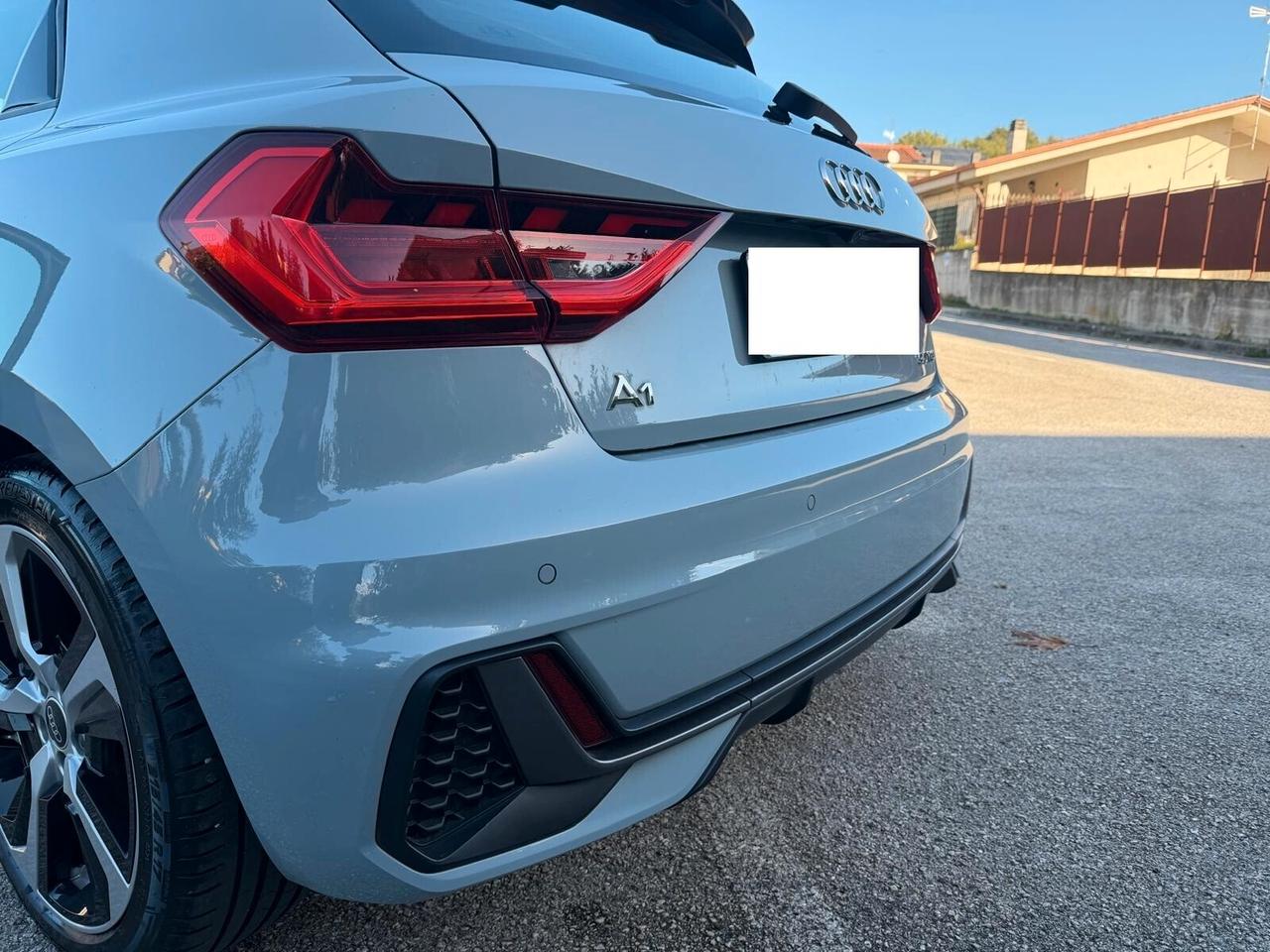 AUDI A1/SPB 30 TFSI/S LINE/ CERCHI 17/ B COLORE/XENO LED/TEL POST/VOL SPORTIVO/VETRI PRIVACY!!