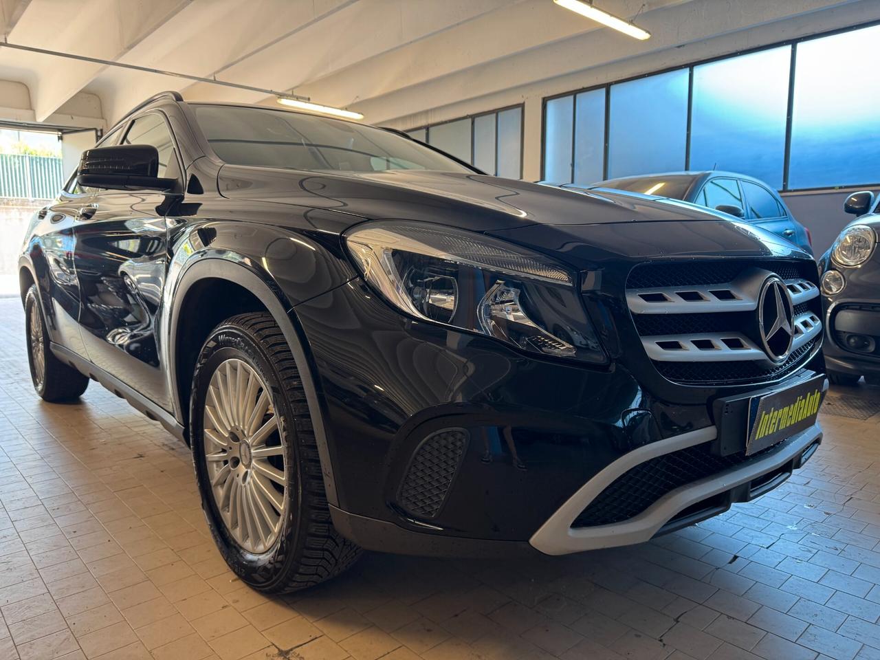Mercedes-benz GLA 180 d executive 7g-dct