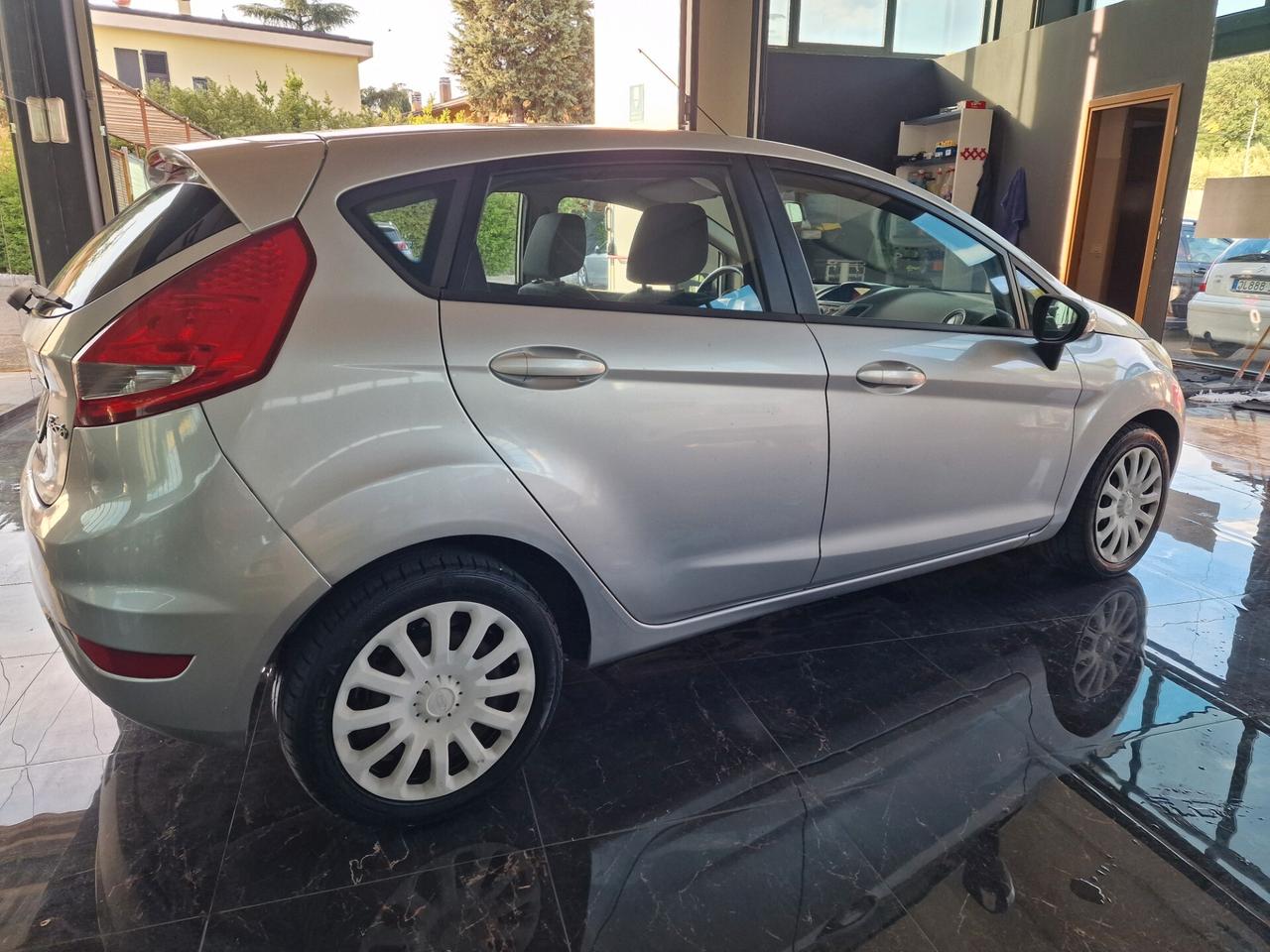 Ford Fiesta 1.4 TDCi 68CV 5 porte Titanium