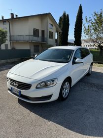 Volvo V60 D3 Geartronic Momentum