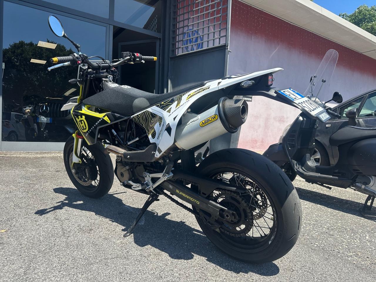 Husqvarna 701 Supermoto ARROW PERFETTE CONDIZIONI PERMUTE E RATE