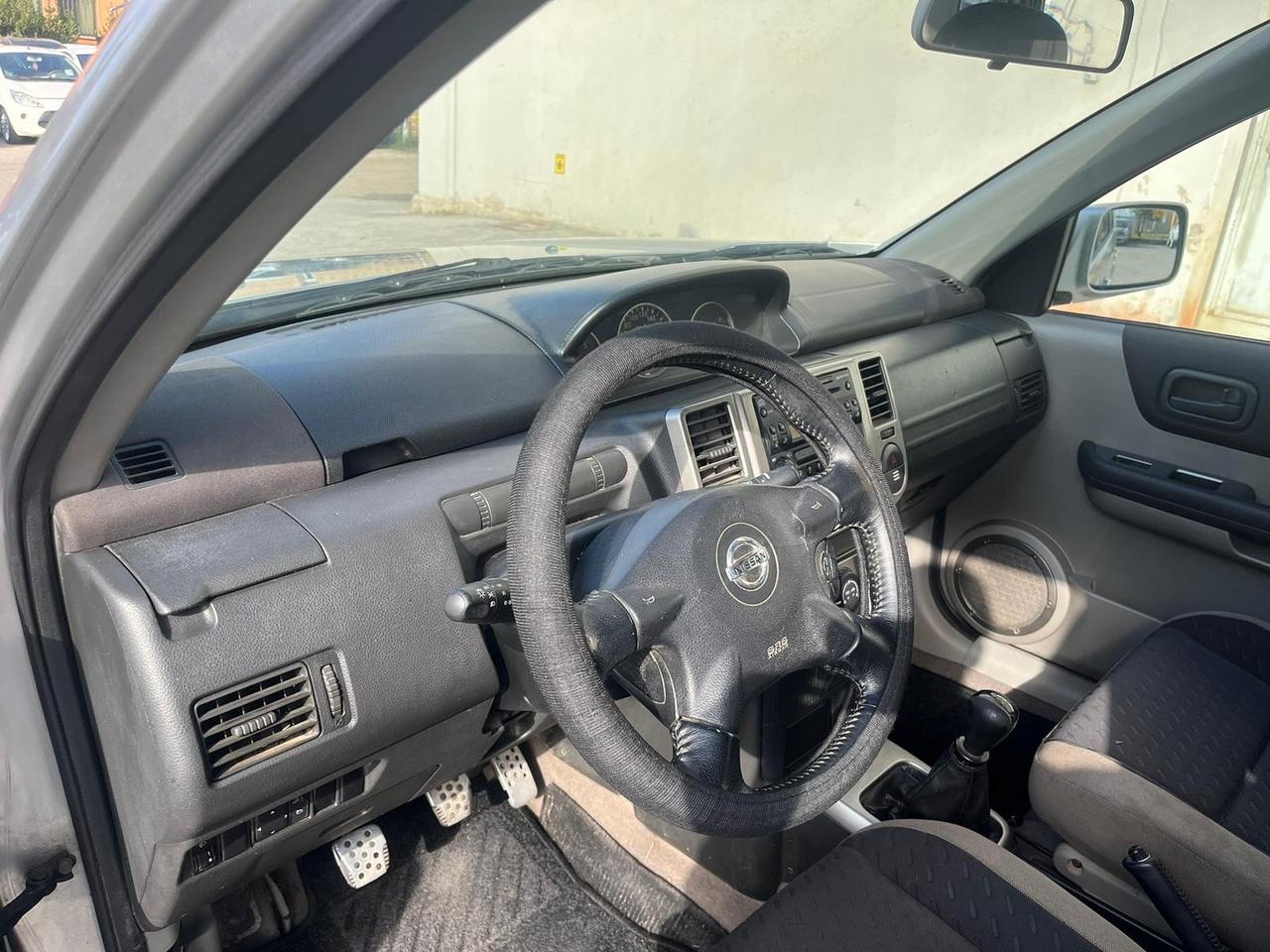 Nissan X-Trail 2.2 dCi Elegance