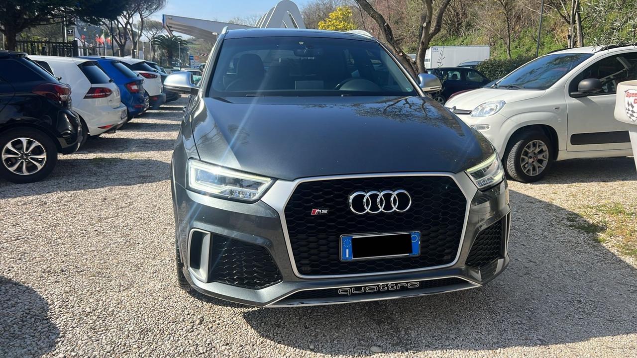 Audi RS Q3 Quattro S tronic