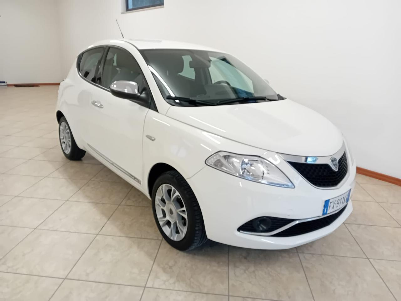 Lancia Ypsilon 1.2 69 CV 5 porte S&S Elefantino Blu