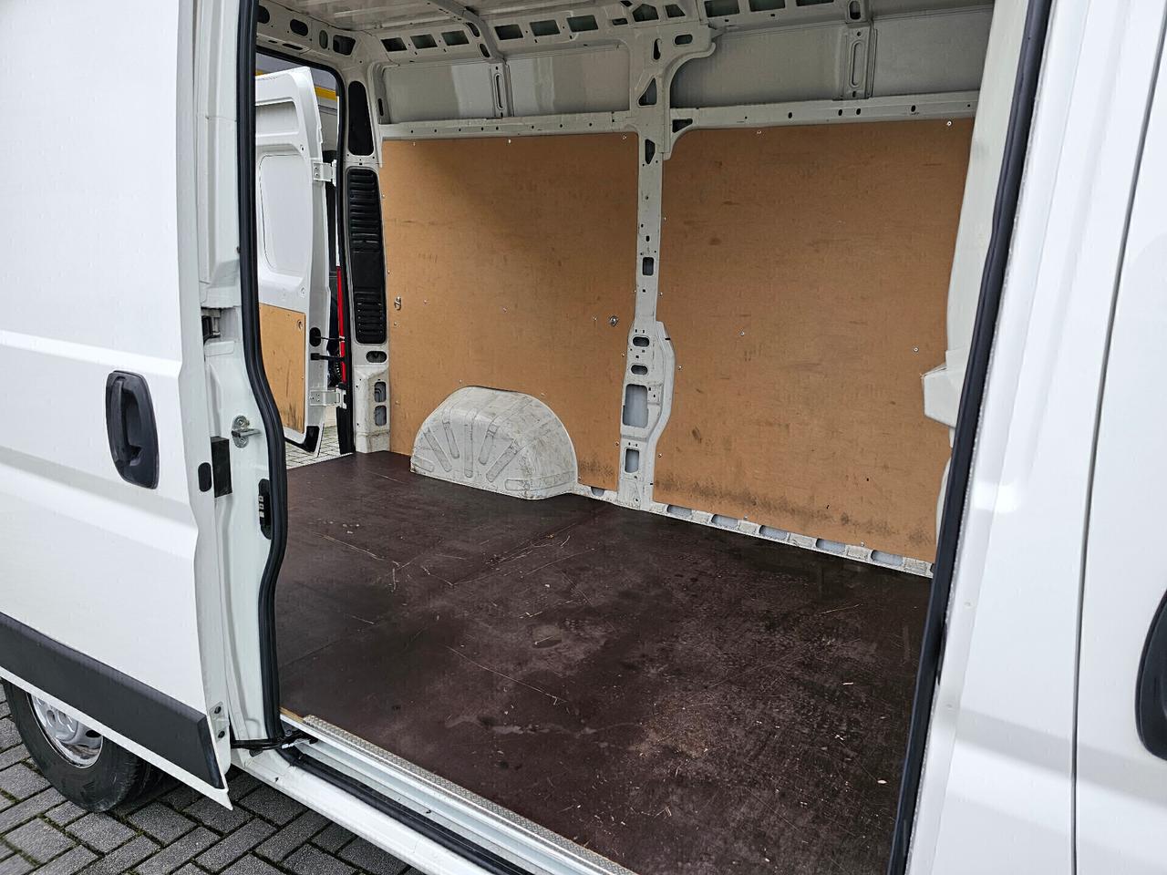 Peugeot Boxer 335 2.2 BlueHDi 140 S&S PM-TM Furgone