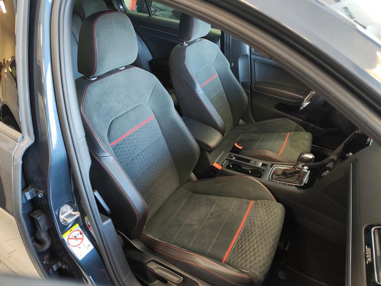 Volkswagen Golf GTI Performance 245CV DSG