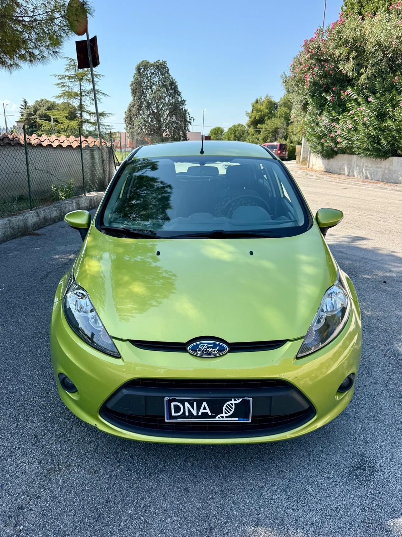 Ford Fiesta 1.2 benzina neopatentati UNIPRO