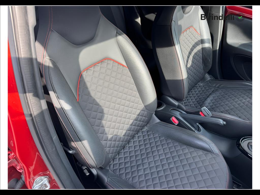 TOYOTA Aygo X - Aygo X 1.0 VVT-i 72 CV 5 porte Lounge S-CVT