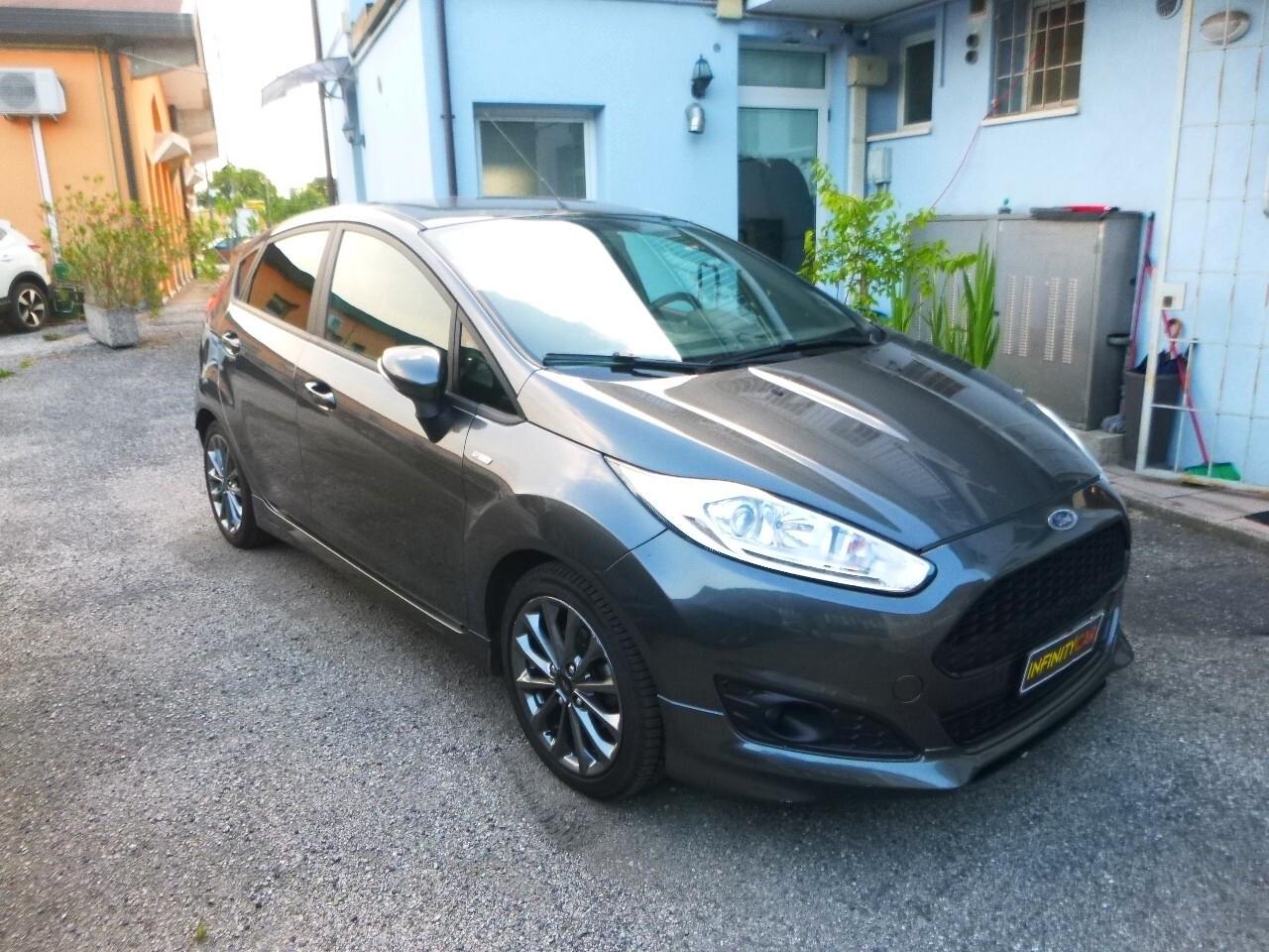 Ford Fiesta 1.5 TDCi 75CV 5 porte ST-Line NEOPATENTATI