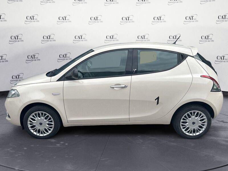 Lancia Ypsilon 1.2 69 CV 5 porte Mya