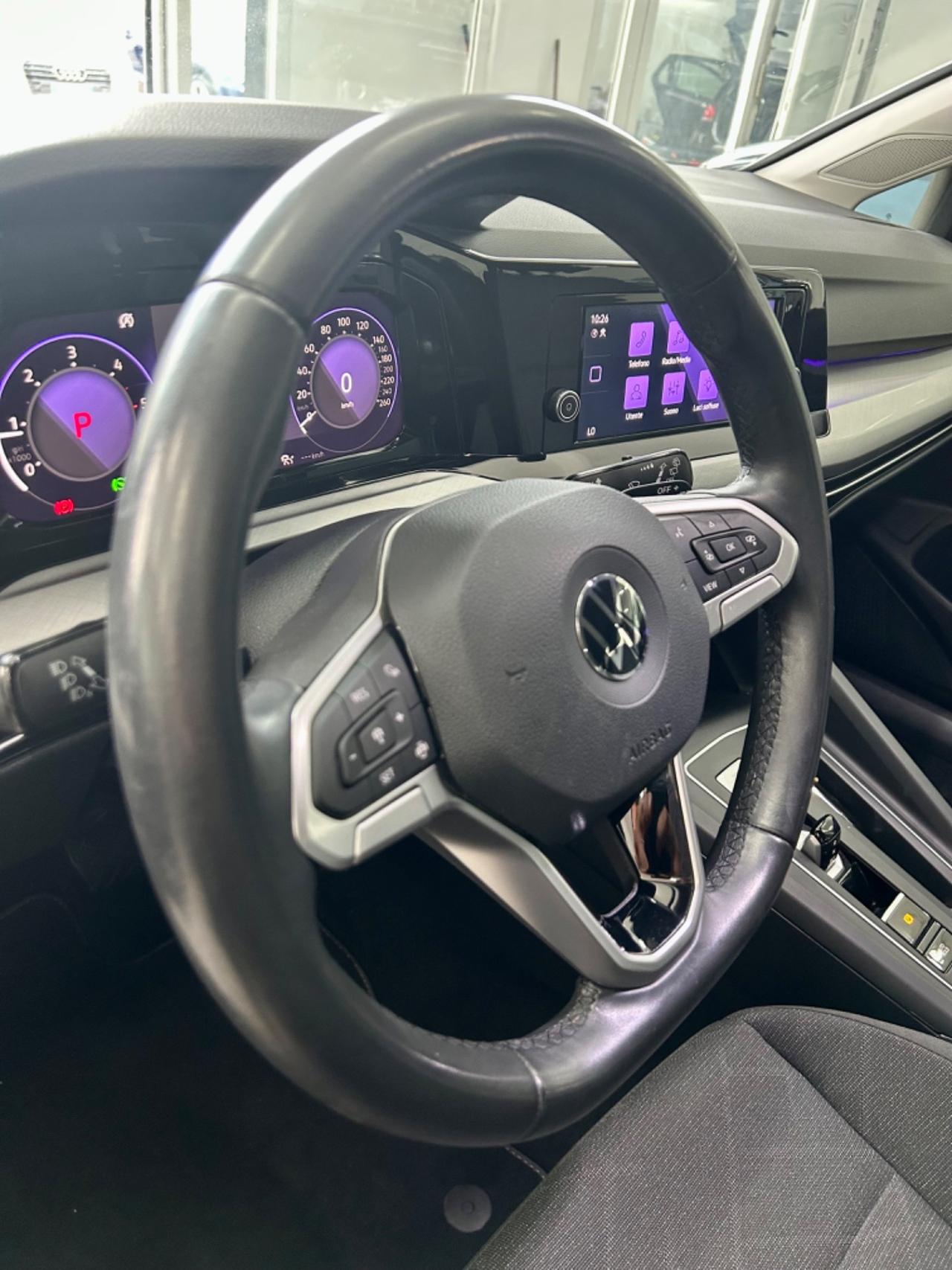 VW GOLF 8 2.0 DSG SCR finanziabile