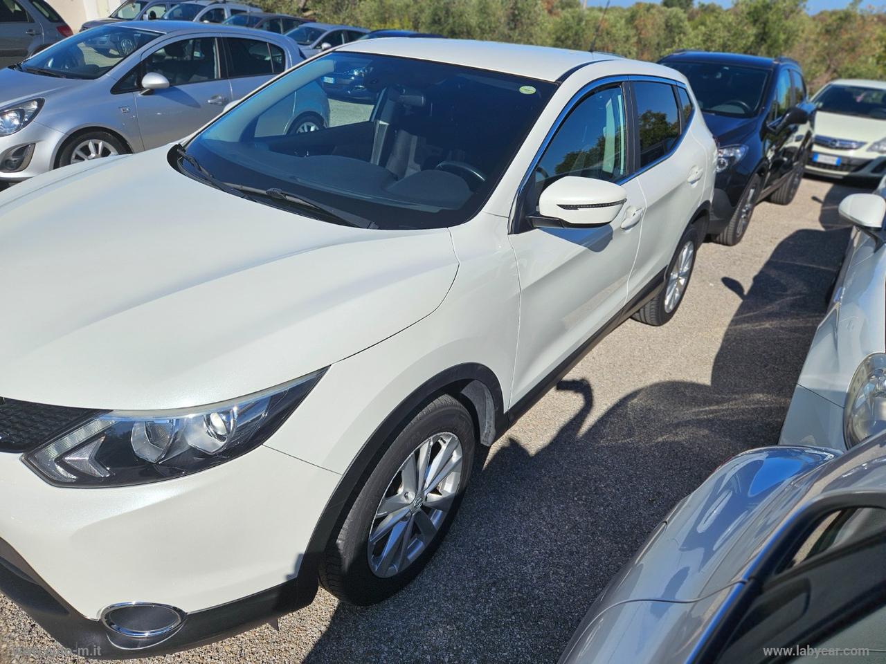 NISSAN Qashqai 1.6 dCi 2WD N-Connecta X TRONIC