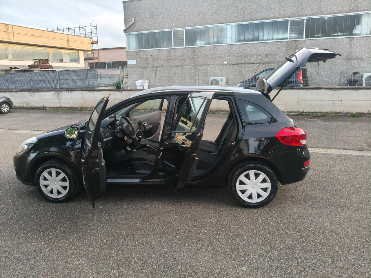 Renault Clio 1.2 sw del 2011 SOLO 105.000 KM