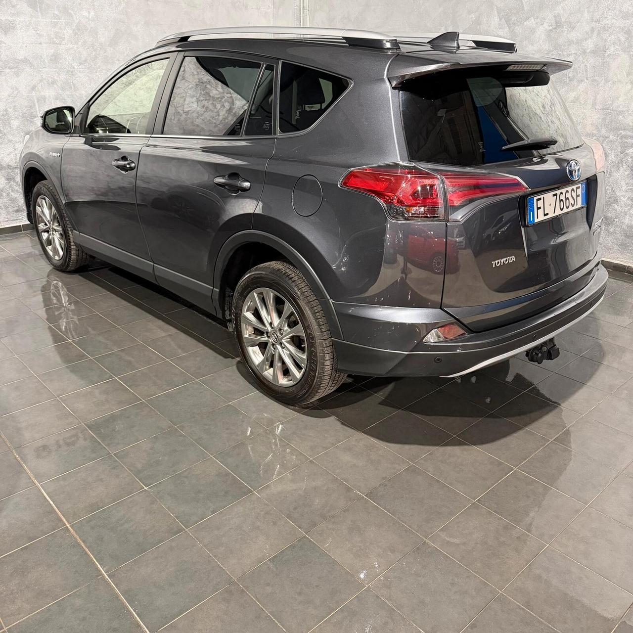 Toyota RAV 4 2.5 Hybrid COMW NUOVA GANCIO TRAINO+PELLE+RETROCAMERA+ PROMO FINO AL 24/12
