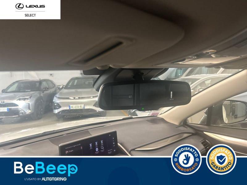 Lexus NX 300H 2.5 PREMIUM 4WD CVT