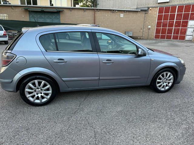 OPEL Astra Benzina/Metano 1.6 16V Twinport 5p Bellissima