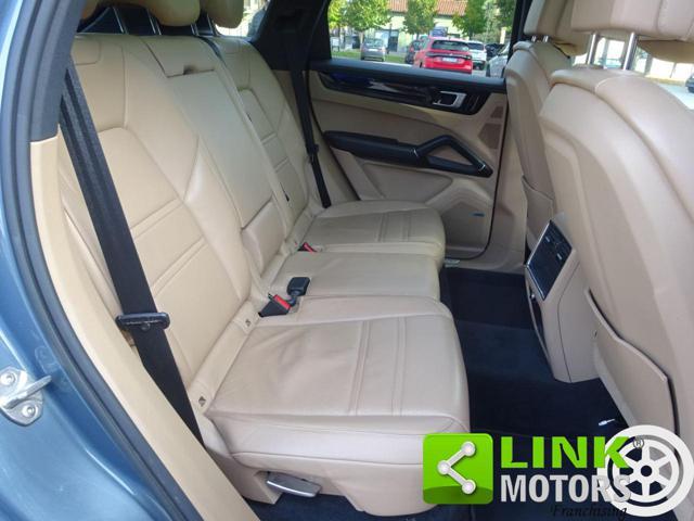 PORSCHE Cayenne 3.0 V6 Tiptronic