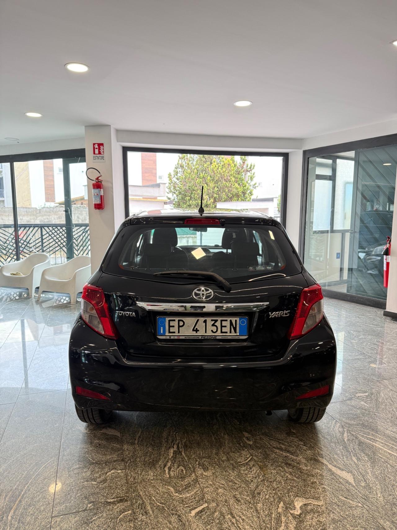 Toyota Yaris 1.0 5 porte Active