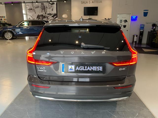 VOLVO V60 Cross Country B4 (d) AWD automatico Ultimate