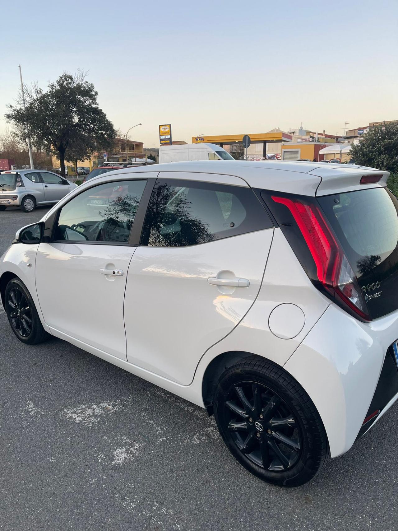 Toyota Aygo 1.0 VVT-i 69 CV 5 porte x-play