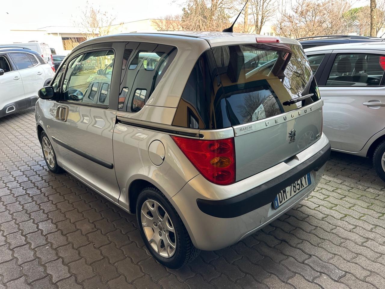 Peugeot 1007 1.4 HDi Trendy