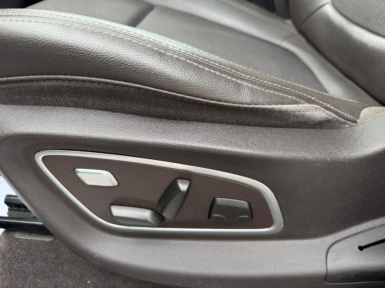 Renault Espace dCi 160CV EDC Energy Initiale Paris