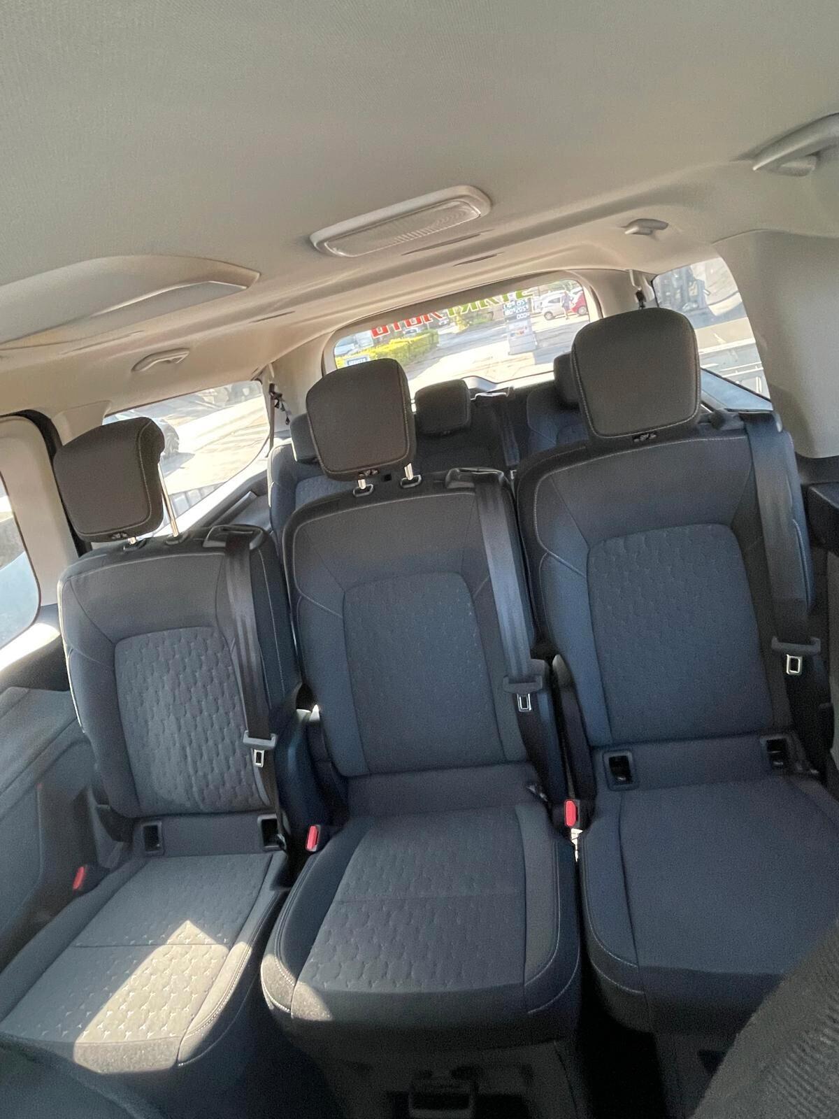 Ford Tourneo Custom 9 posti