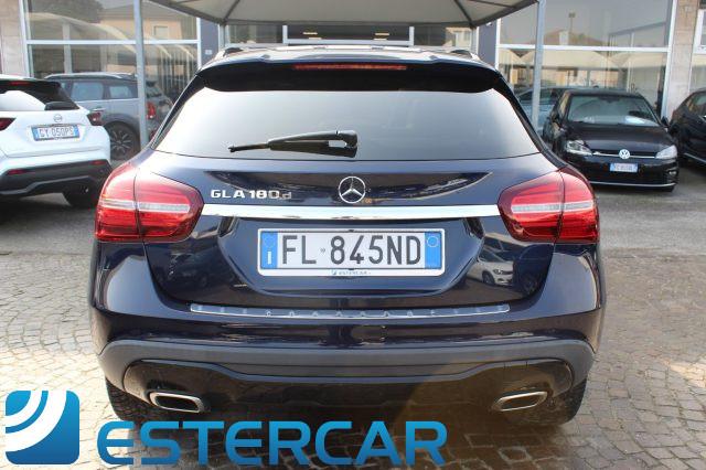 MERCEDES-BENZ GLA 180 d Sport