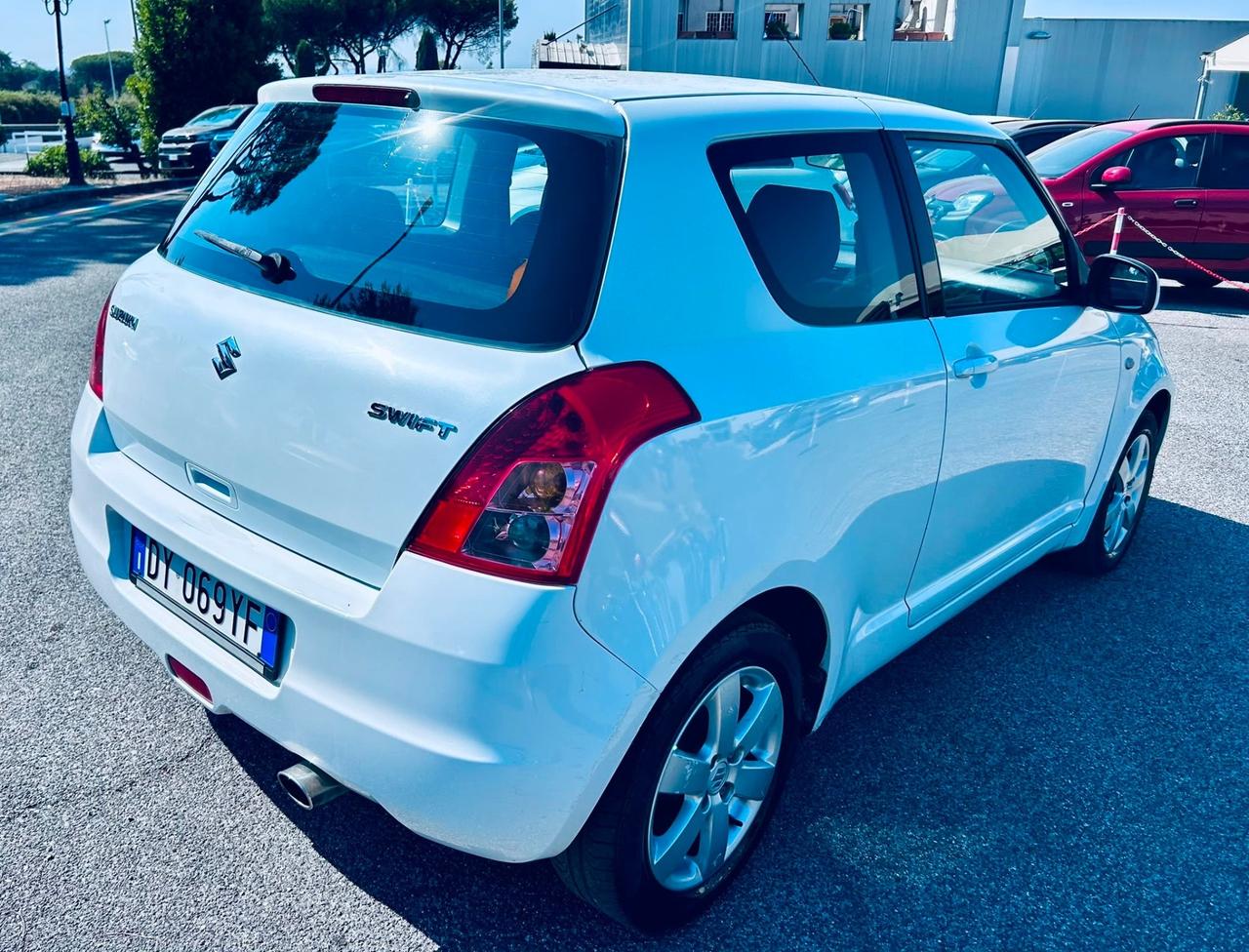 Suzuki Swift 1.3 GPL 3p. GL