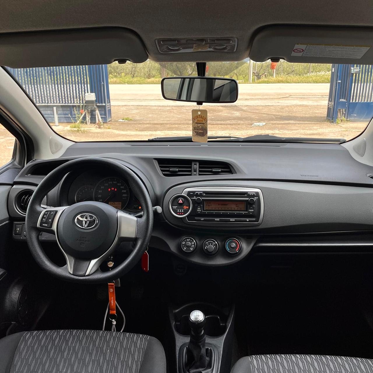 Toyota Yaris 1.0 5 porte Active