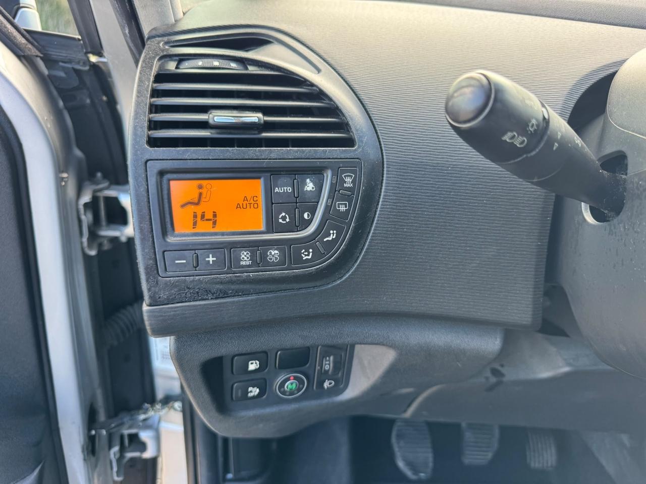 Citroen C4 Grand Picasso 1.8 Elegance Bi Energy M