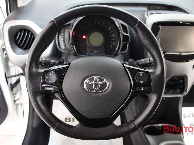Toyota Aygo Aygo 5p 1.0 x-play tss m-mt