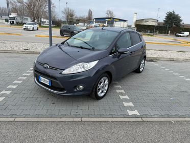 Ford Fiesta 1.4 16V 5p. Bz.- GPL Titanium Bs.