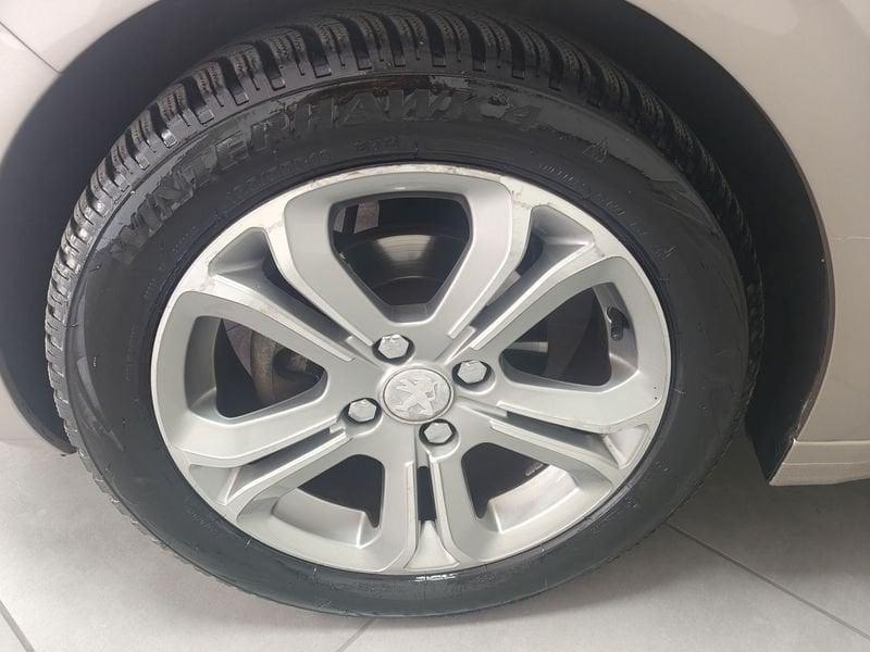 Peugeot 208 208 5p 1.4 hdi 8v ALLURE TETTO