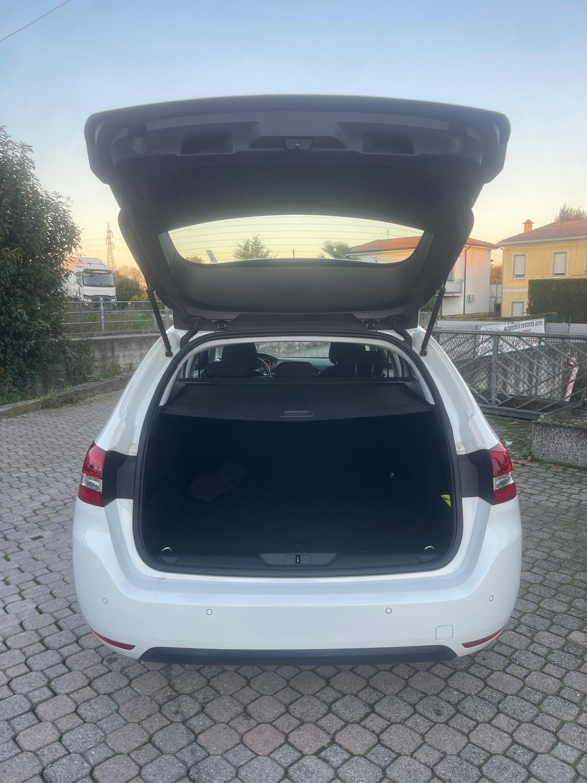 Peugeot 308 BlueHDi 120 S&S SW GT Line GANCIO TRAINO