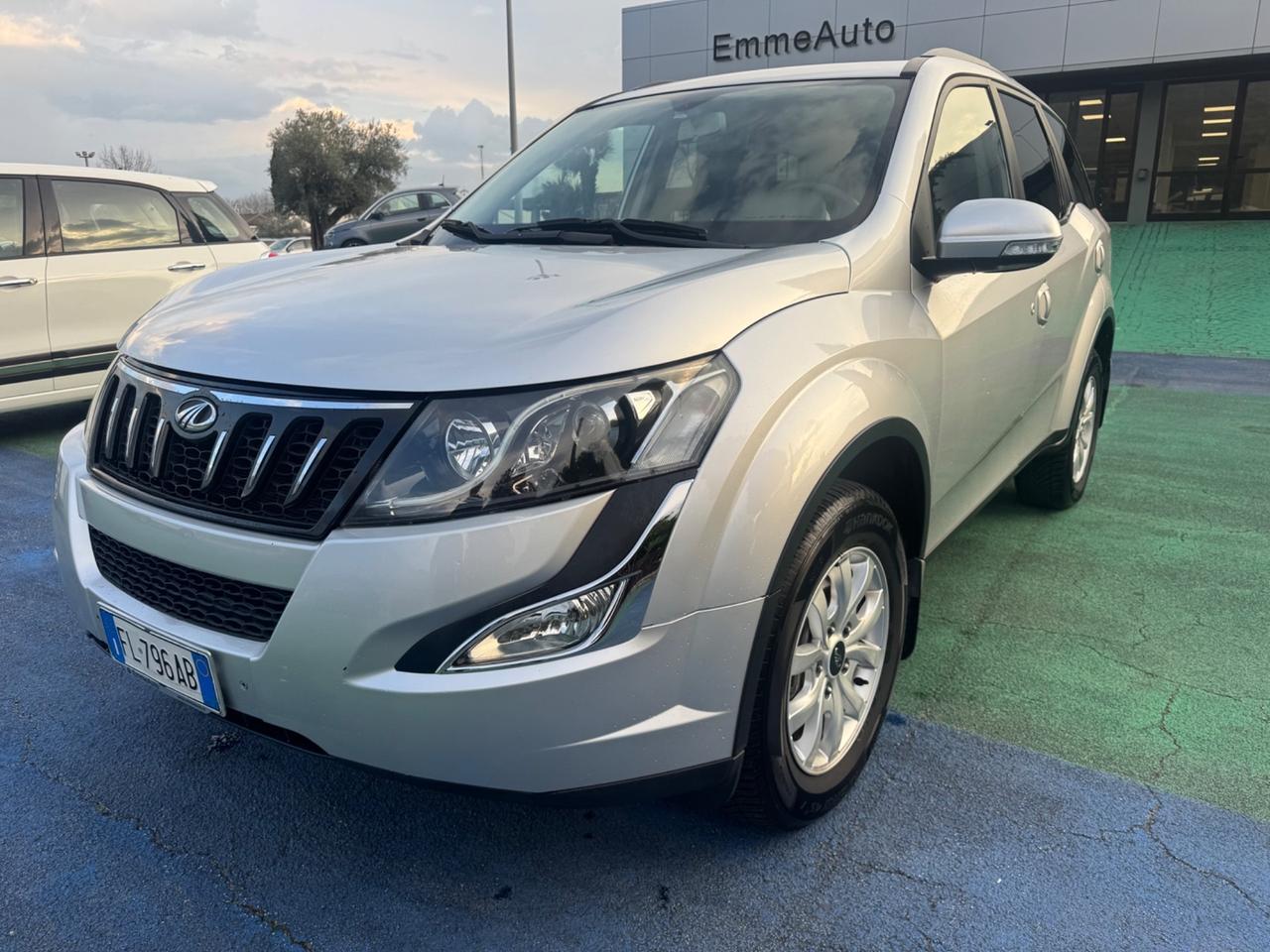 Mahindra XUV500 2.2 16V AWD W10