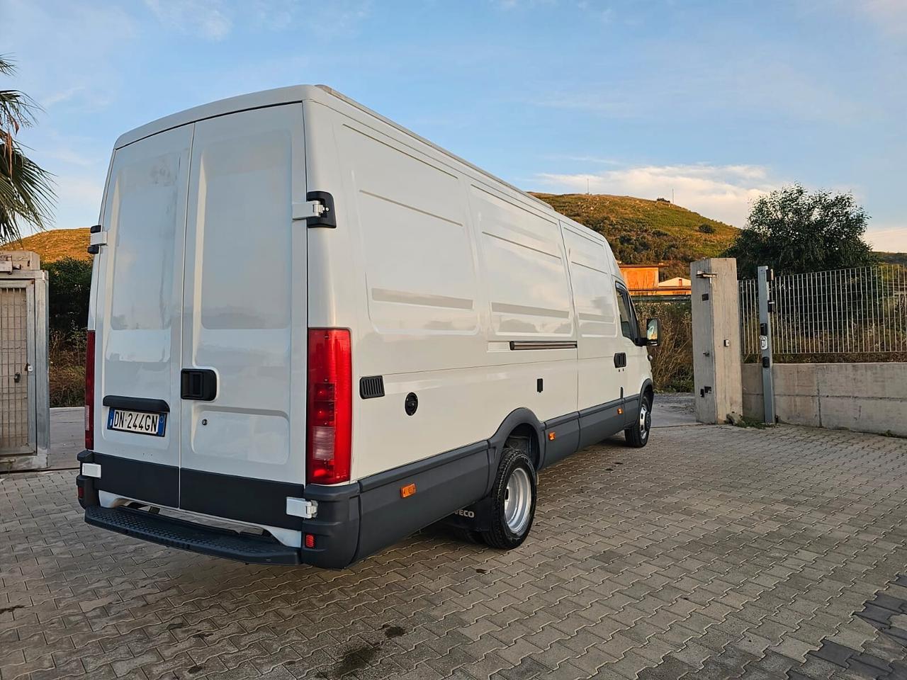 IVECO DAILY 35C13 2.8 TD GEMELLATO SOLO 180000KM