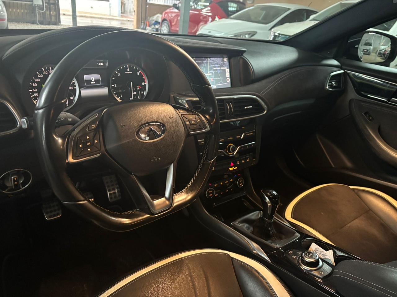 Infiniti Q30 1.5 diesel Sport