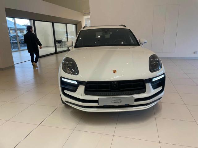 PORSCHE Macan 2.0