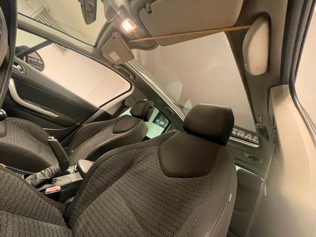 PEUGEOT 308 1.6 - TETTO PANORAMICO - GOMME NUOVE