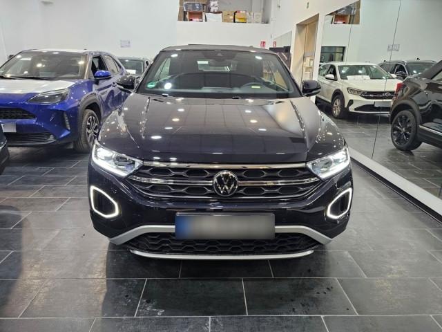 Volkswagen T-Roc 150 cv, C.18", Black Style Pack, Videocamera "Rear View", Supporto lombare, Navigatore "Discover Media", Frangivento, Fari Led Perfomance, Cruise Control Adattivo, Volante con Paddle