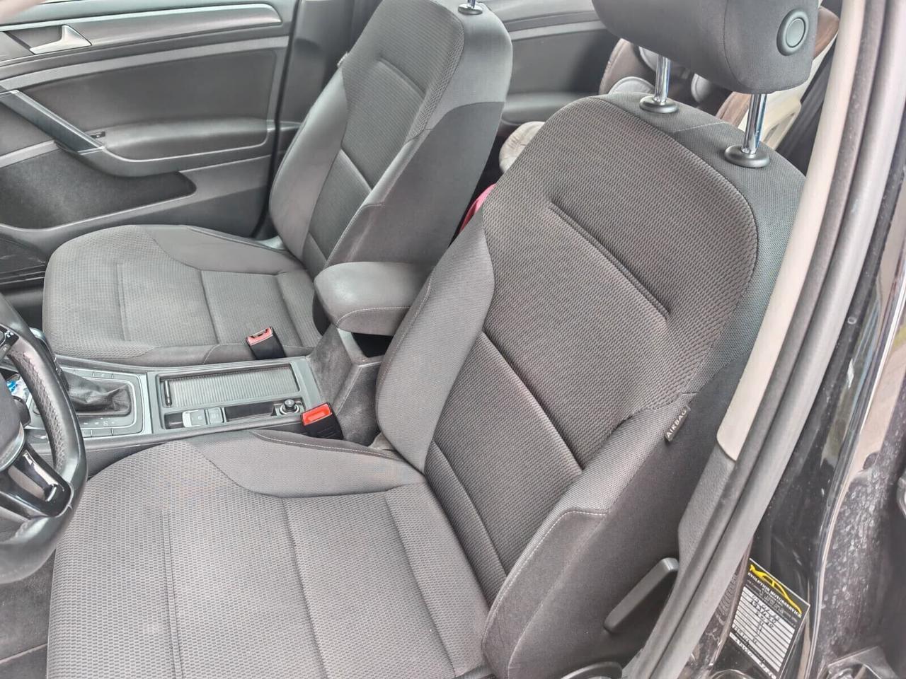 Volkswagen Golf Variant 1.6 TDI 115 CV DSG Executive BlueMotion Tech.