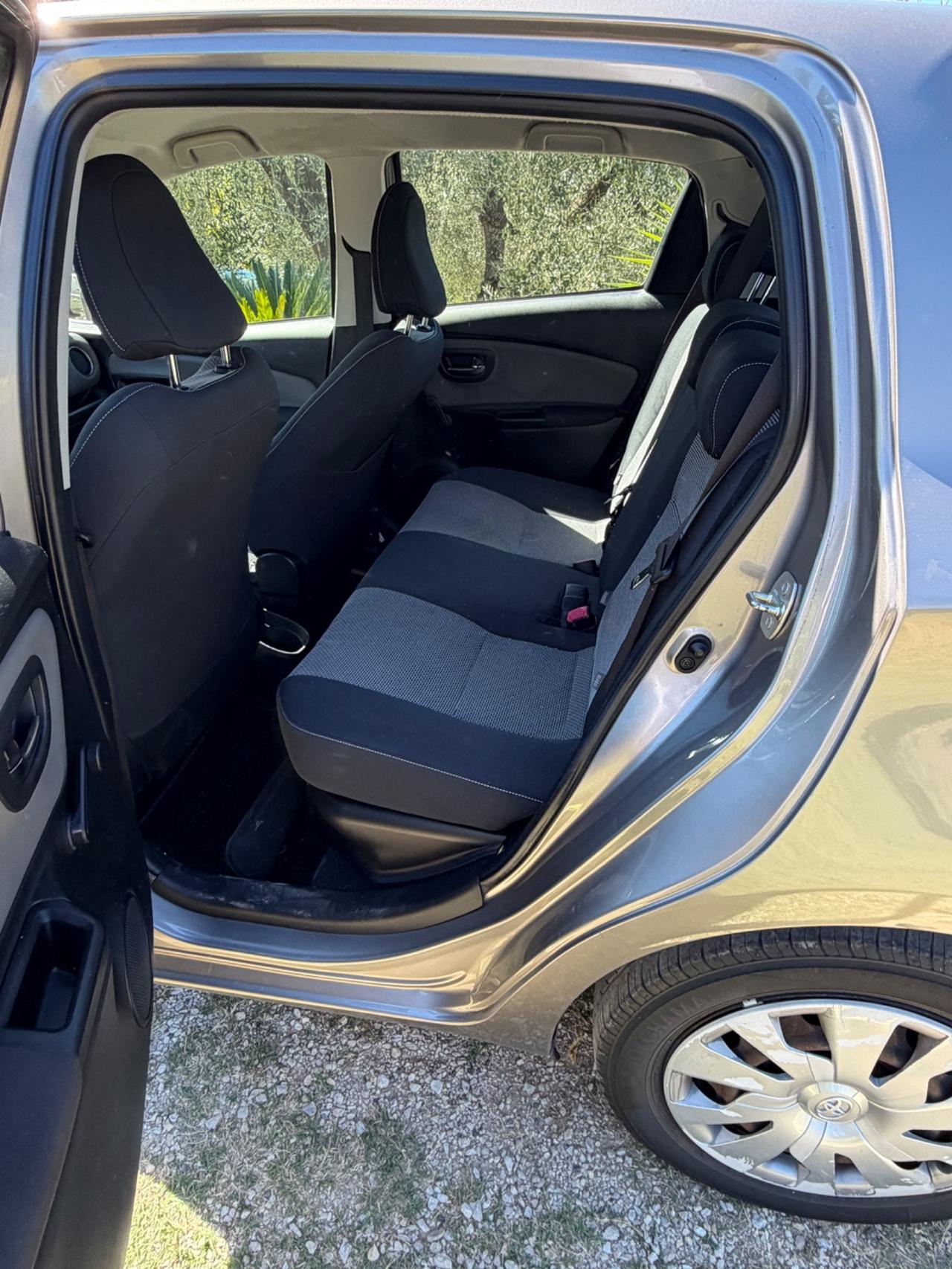 Toyota Yaris 1.5 Hybrid 5 porte by Glamour
