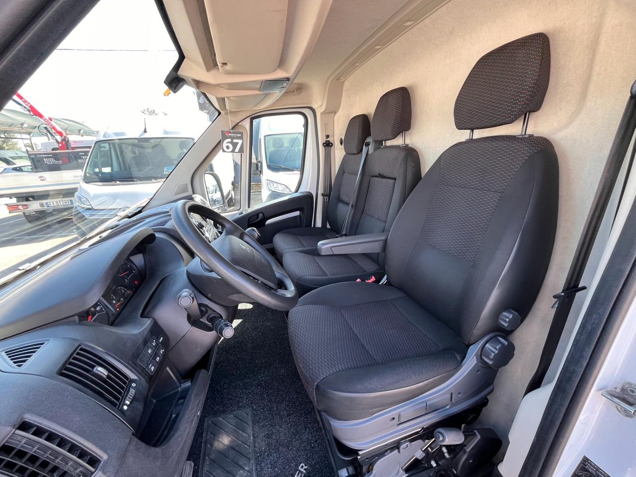 Peugeot BOXER PREMIUM 335 L3H2 2.2 BLUEHDI 140 CV.