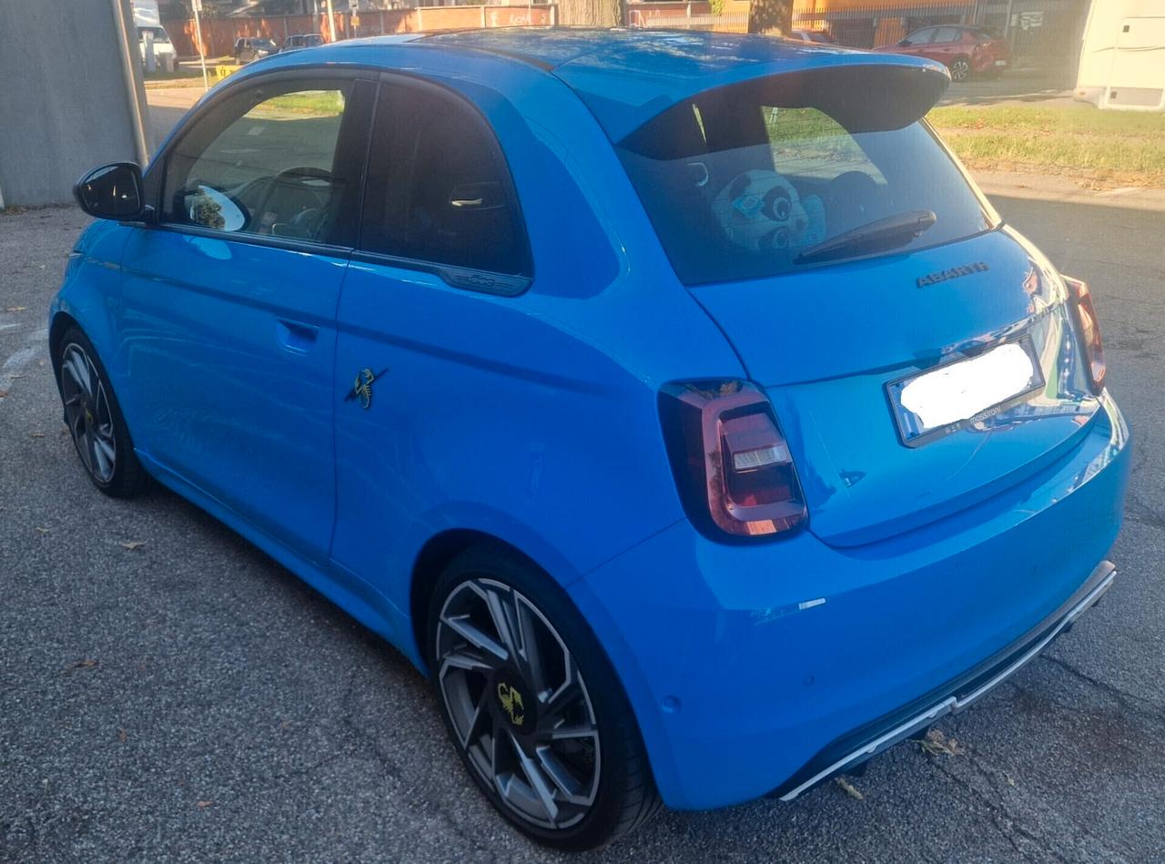 Abarth 500e Scorpionissima
