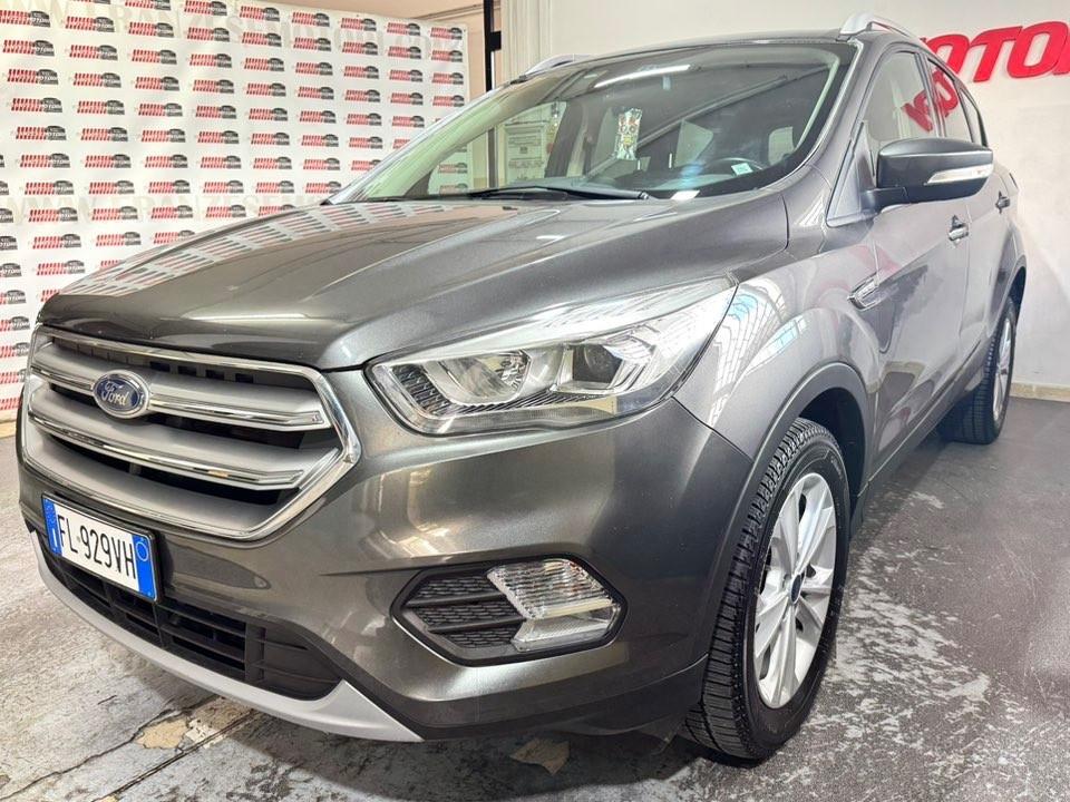 Ford Kuga 1.5 TDCI 120 CV S&S 2WD Powershift Titanium