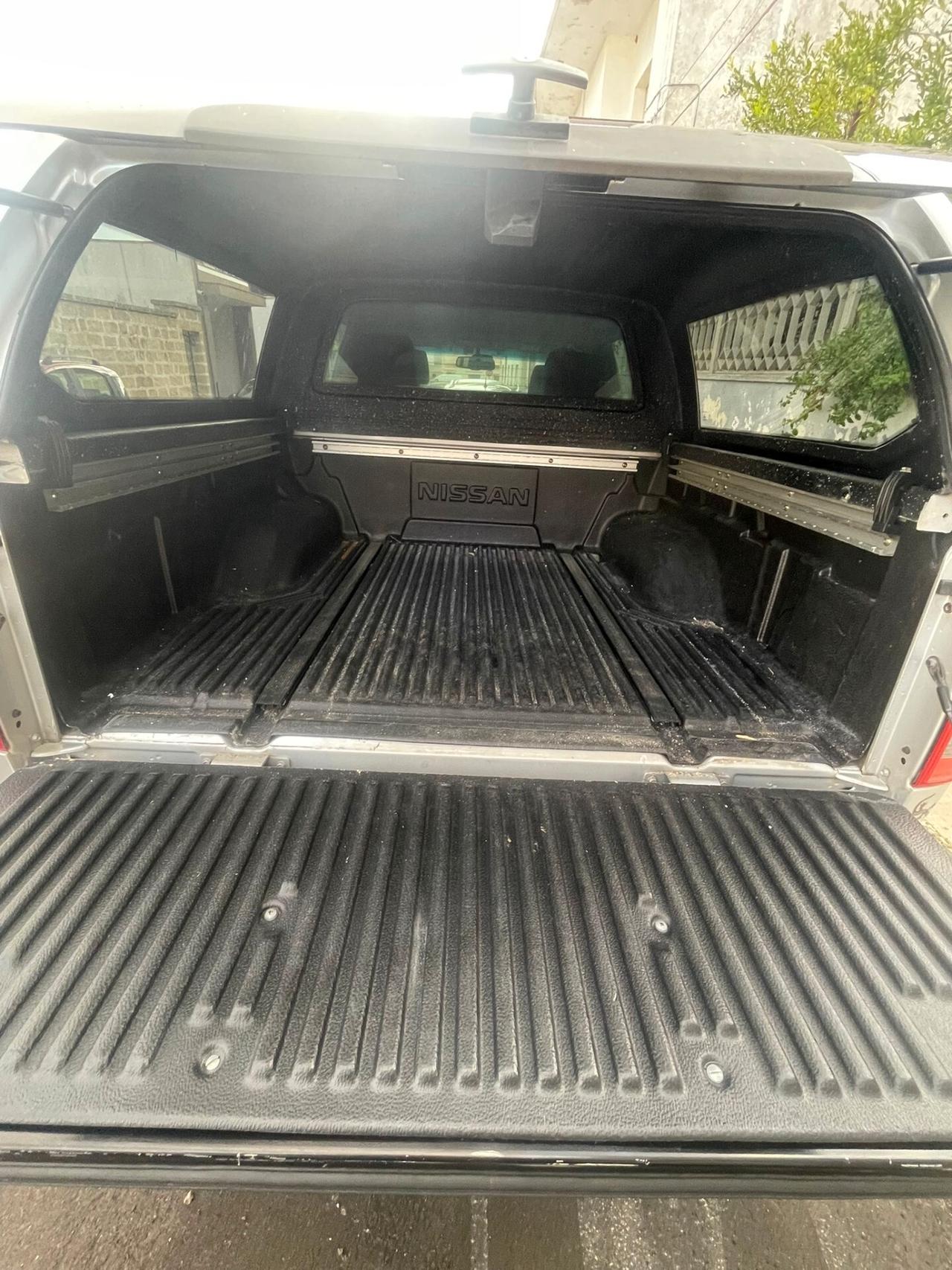 Nissan Navara 2.5 dCi 4 porte Double Cab LE